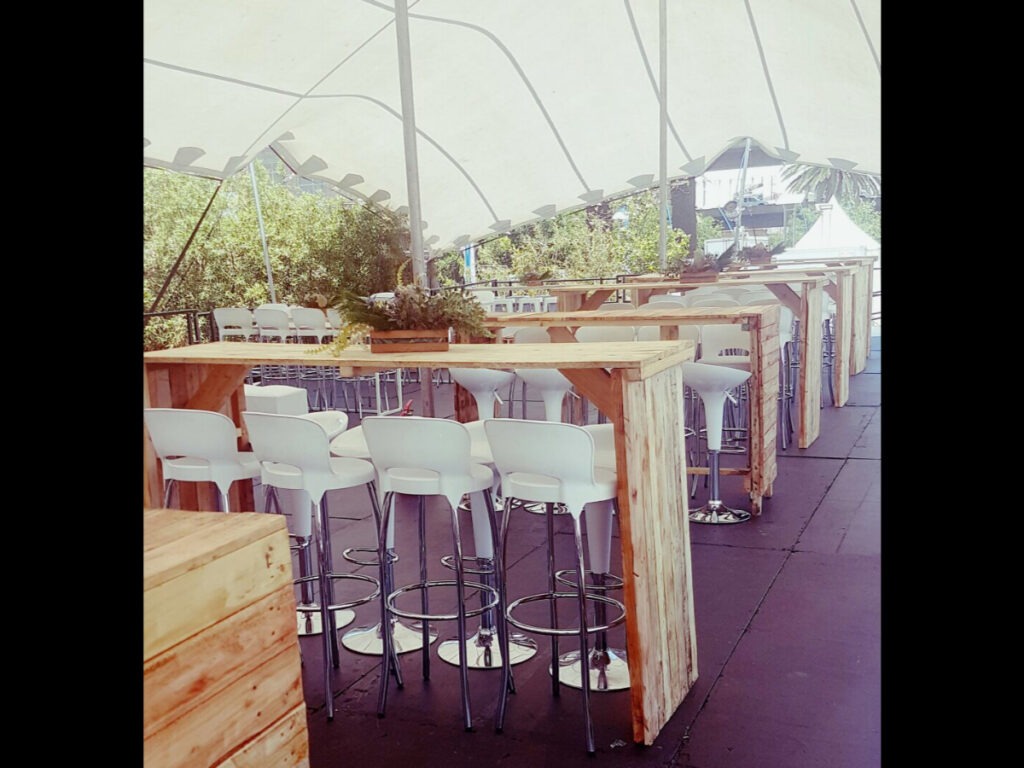 Branded wood bar and stools for outdoor event