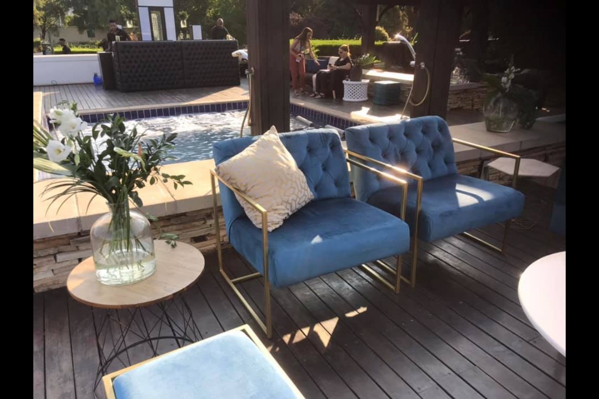 Blue velvet outdoor lounge furniture setup – Cape Town décor hire
