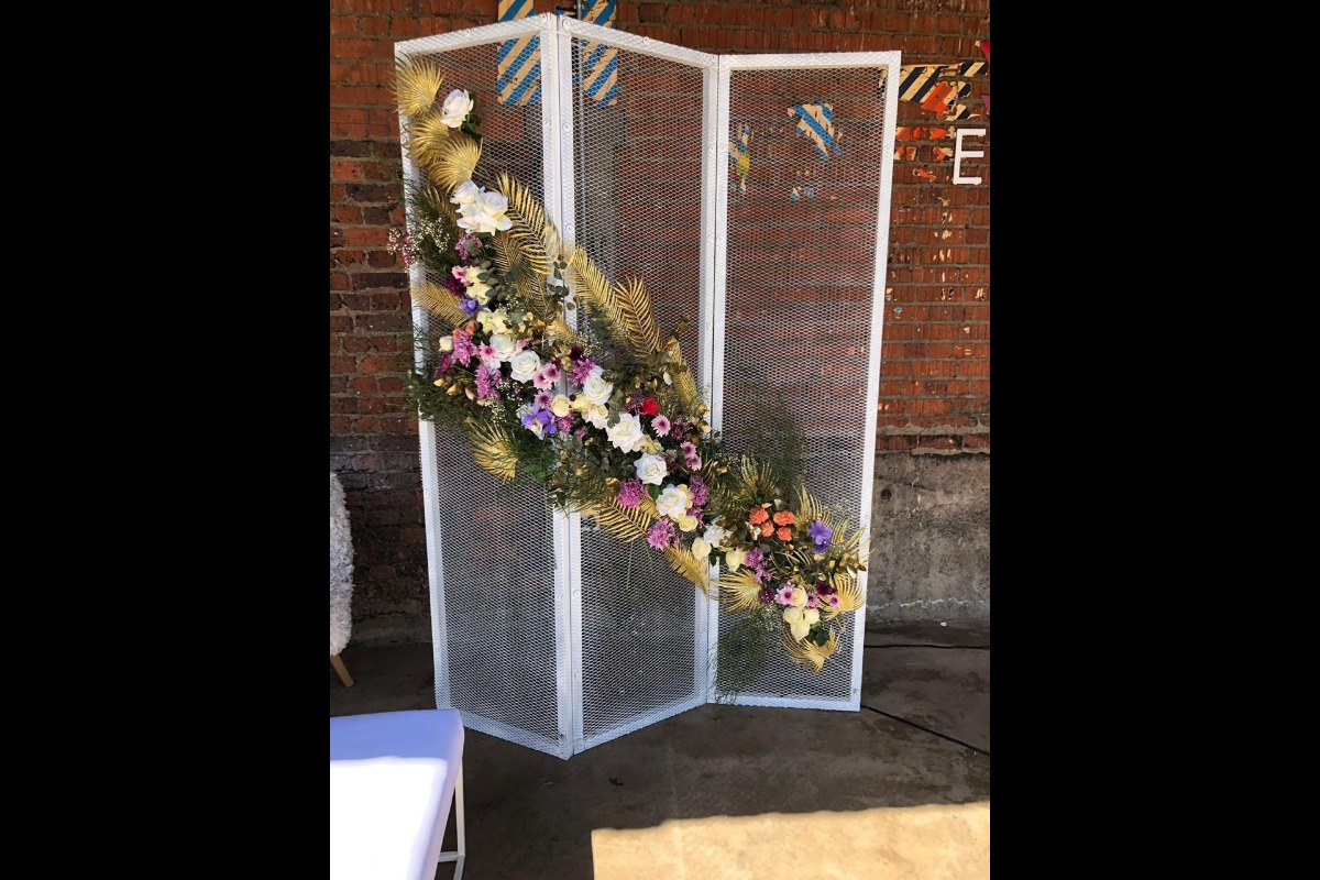Mesh floral panel with diagonal flower strip